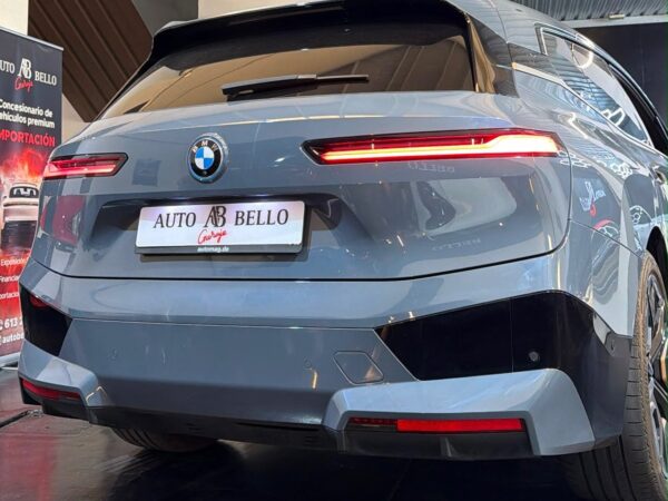 BMW iX xDrive40
