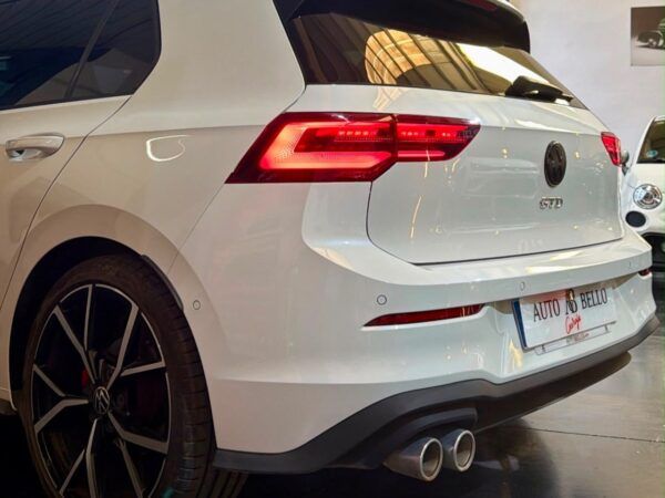 Volkswagen Golf RLine 2.0 TDI 110kW 150CV DSG